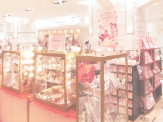 「Bling Me!」新宿三越アルコット店