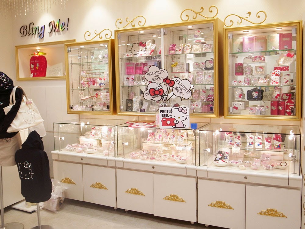 「HELLO KITTY with Bling Me!」サンリオワールドギンザ店